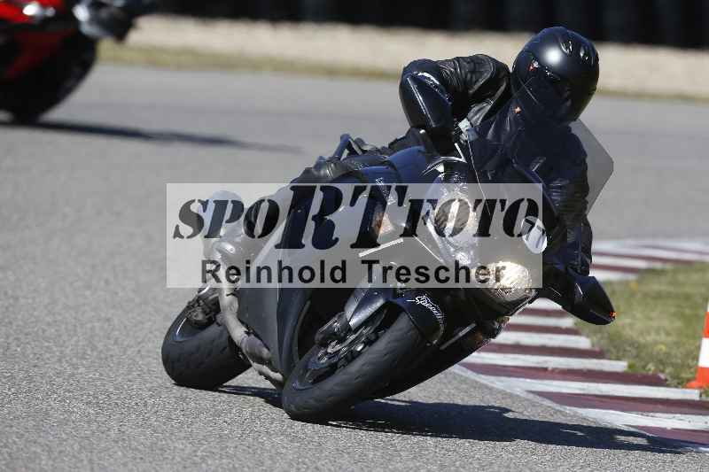 /01 02.04.2026 MAZ ADR/Gruppe rot/77